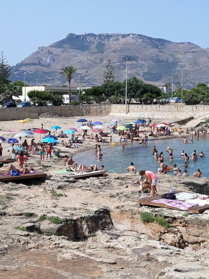 الشقق الفندقية فالديريتْشّيفي  Casa Vacanze L'Orizzonte المظهر الخارجي الصورة