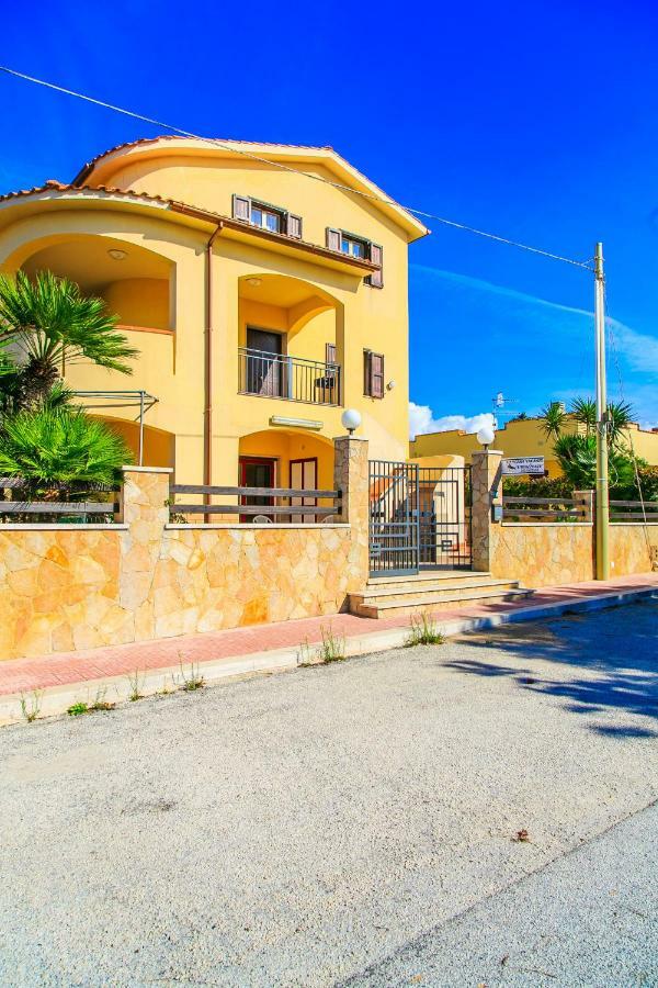 الشقق الفندقية فالديريتْشّيفي  Casa Vacanze L'Orizzonte المظهر الخارجي الصورة